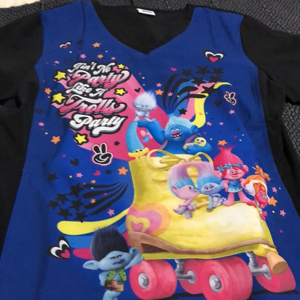 Scrub top - Picture 2 of 2
